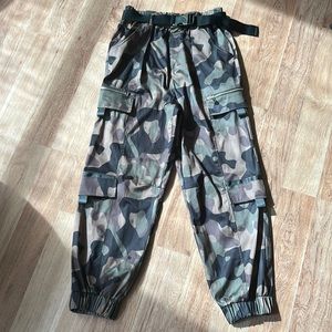 Zara Women’s High- Waisted Army Fatigue Jogger Pants - Size M